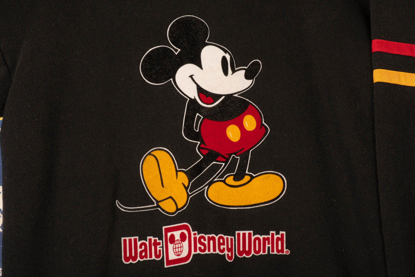 MICKEY MOUSE Walt DISNEY World Vintage Disney Sweater Size L