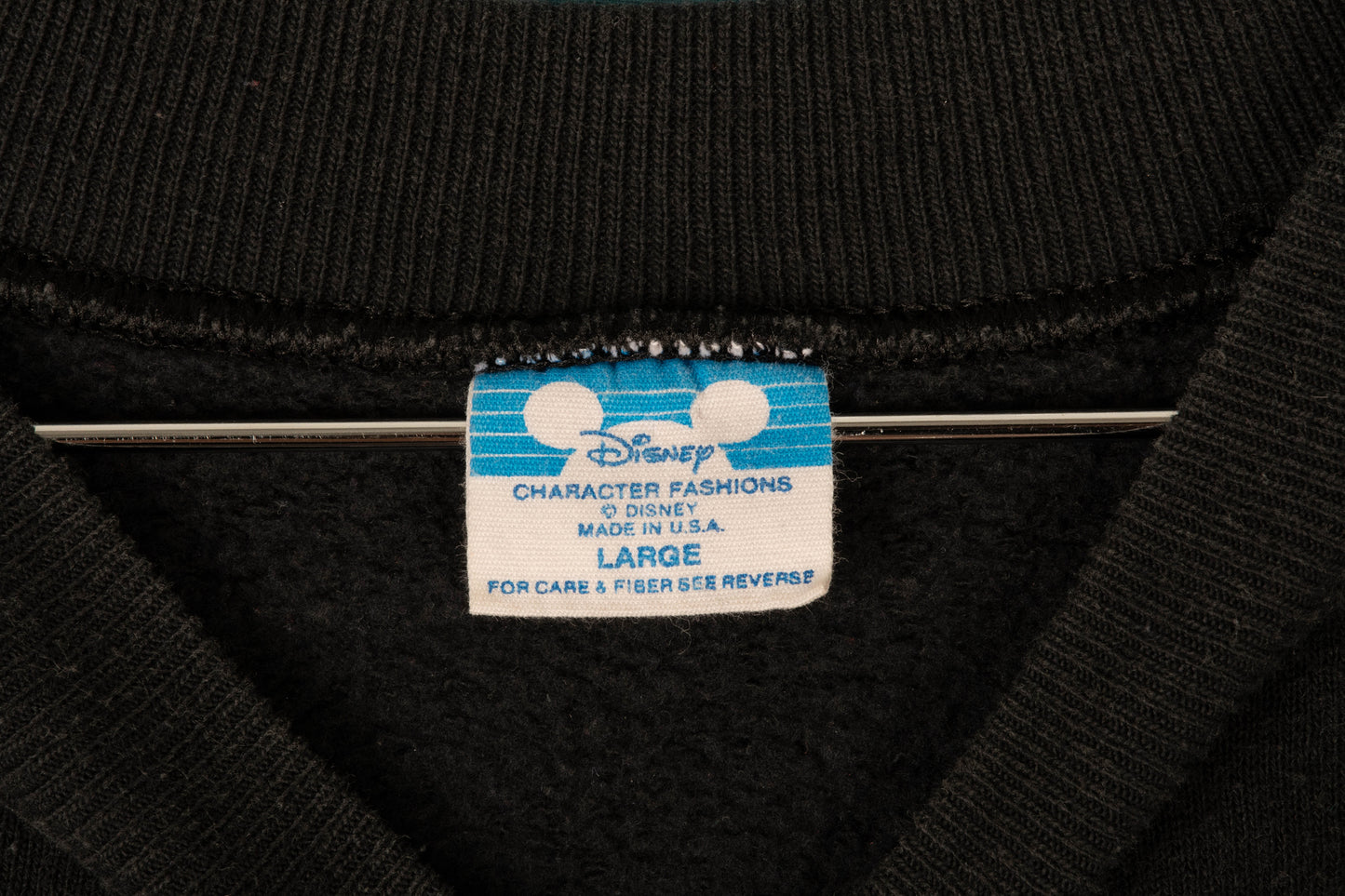 MICKEY MOUSE Walt DISNEY World Vintage Disney Sweater Size L